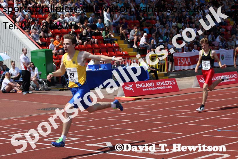 Senior boys 400 metres, 2015 English Schools, Gateshead. Photo: David T. Hewitson/Sports for All Pics